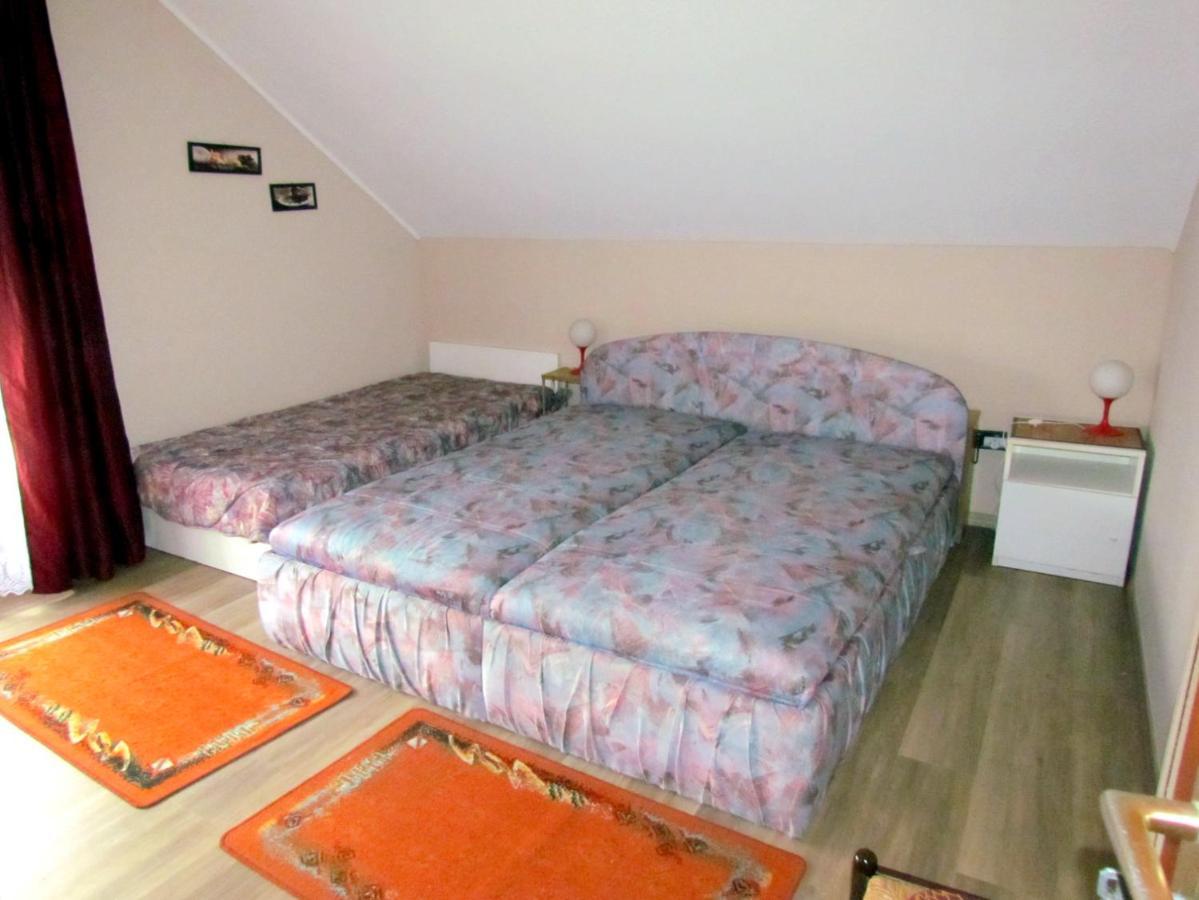 Hotel Leander Vendeghaz à Gyenesdiás Extérieur photo