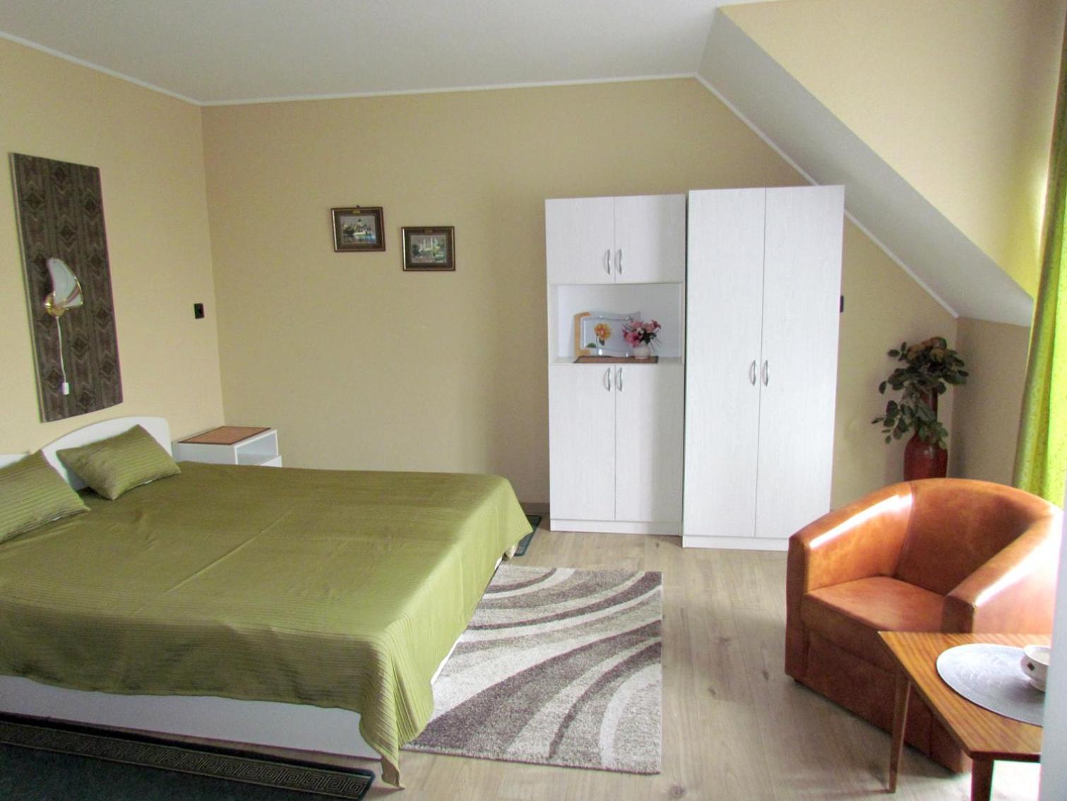 Hotel Leander Vendeghaz à Gyenesdiás Extérieur photo
